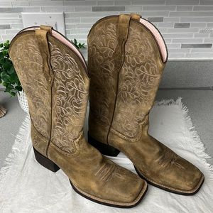 Ariat Women’s Squared Toe Cowboy Boots
